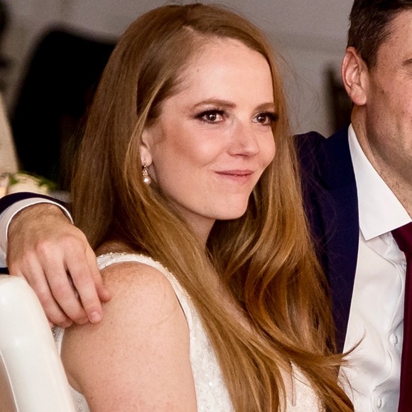 Meet your Posher, Christine - Picture 1 of 2